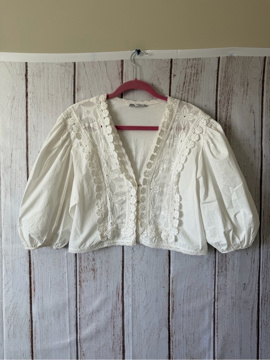 Zara Tops - Zara White Embroidered Cropped Peasant Blouse